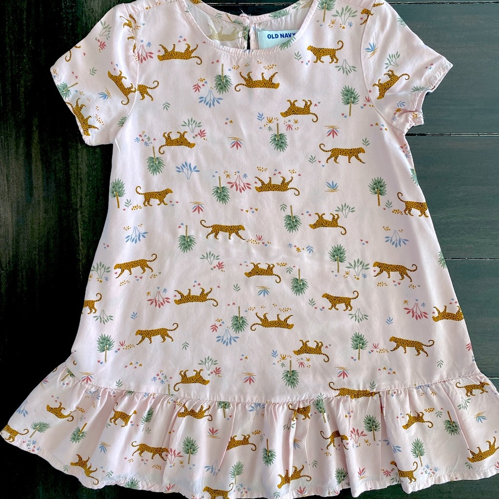 Old Navy girls dress. Pink with tiger print size 5T.